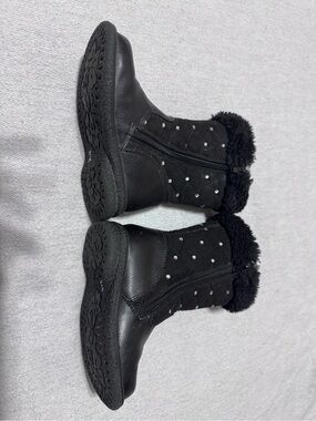 Rachel Shoes Black Quilted Winter Boots with Faux-Fur Collar